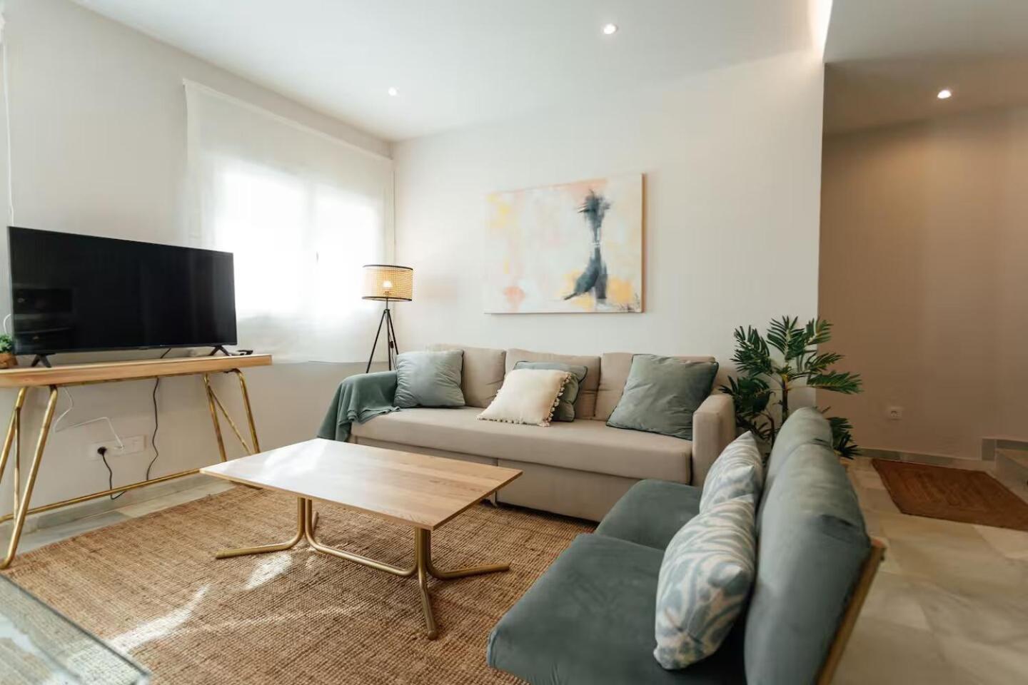 Апартаменты Reformed And Comfy- 2Bd 2Bth- Arenal Севилья Экстерьер фото