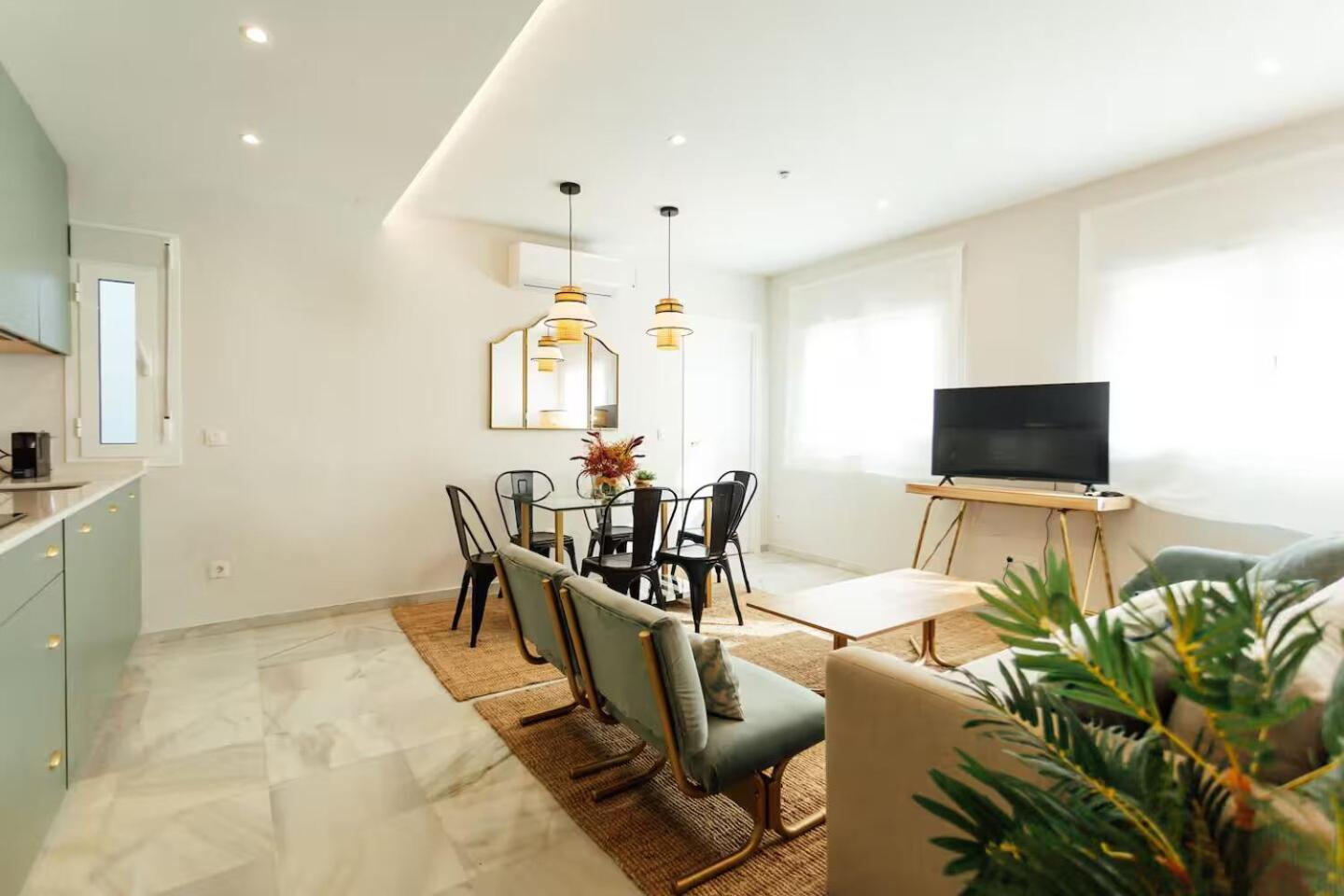 Апартаменты Reformed And Comfy- 2Bd 2Bth- Arenal Севилья Экстерьер фото