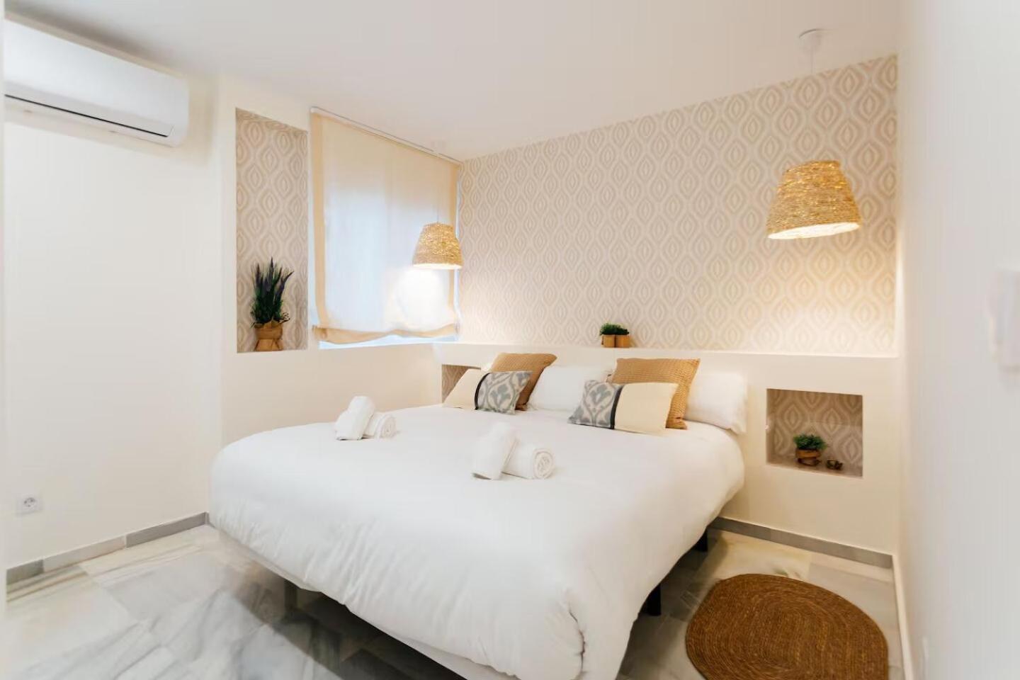 Апартаменты Reformed And Comfy- 2Bd 2Bth- Arenal Севилья Экстерьер фото