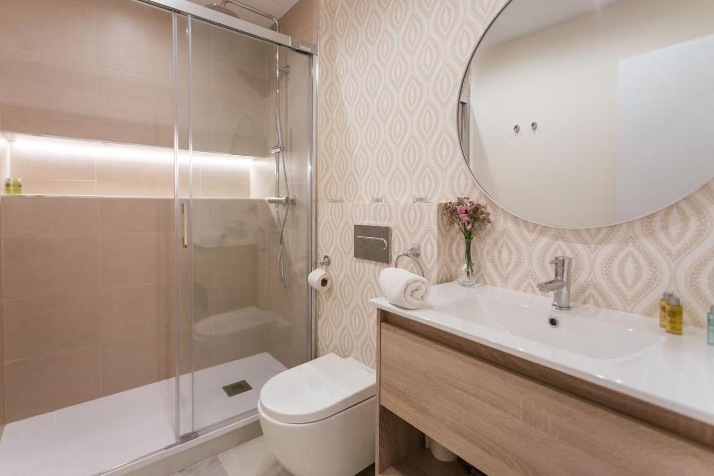 Апартаменты Reformed And Comfy- 2Bd 2Bth- Arenal Севилья Экстерьер фото