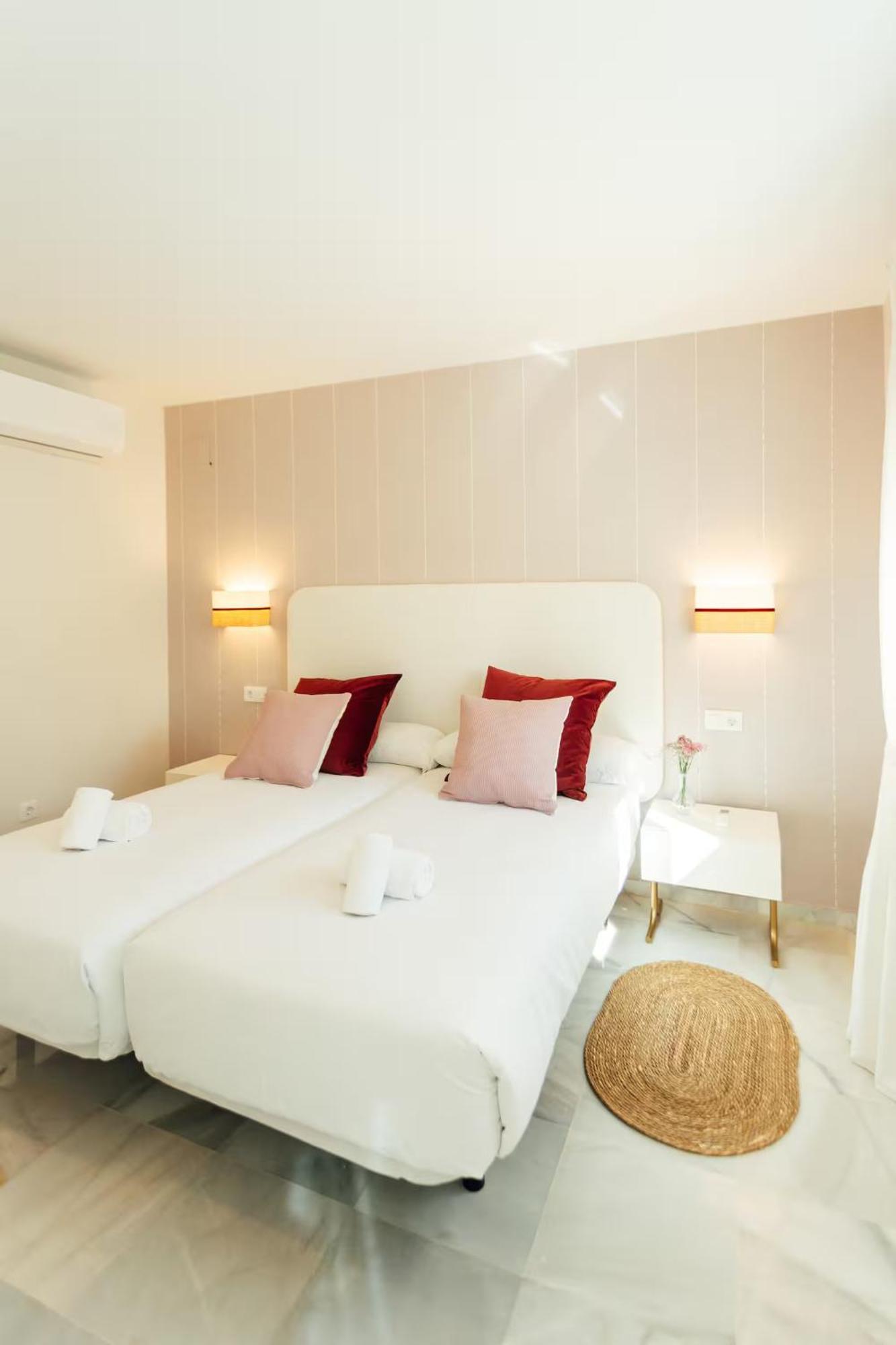 Апартаменты Reformed And Comfy- 2Bd 2Bth- Arenal Севилья Экстерьер фото
